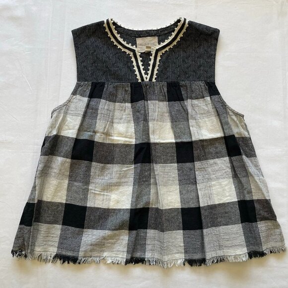 Women's / Teen's Moon River Black Cream Checkered Sleeveless Top size M - Picture 2 of 8